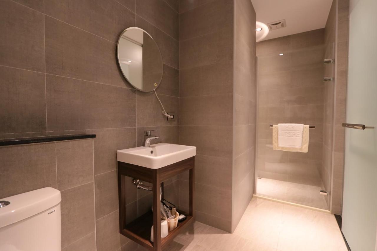 Hotel Hesper Hsr Taichung Room photo